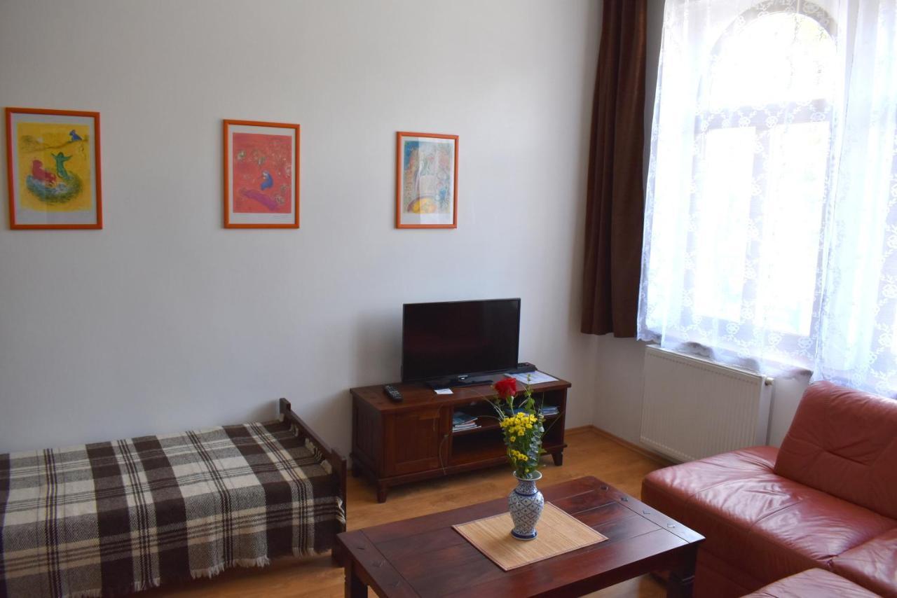 Apartmany Lenka カルロヴィ・ヴァリ エクステリア 写真